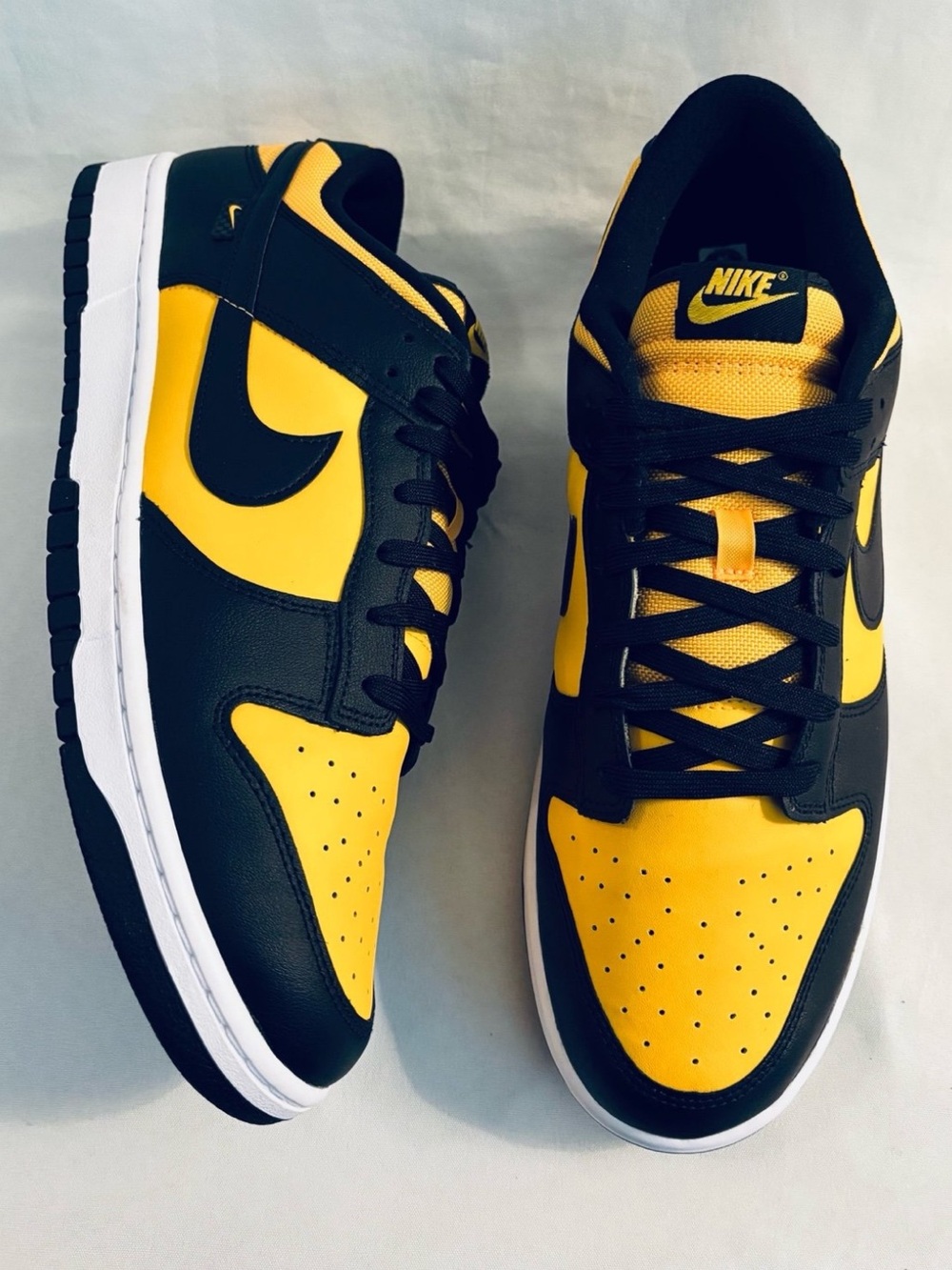 Nike Dunk Low Sneakers
